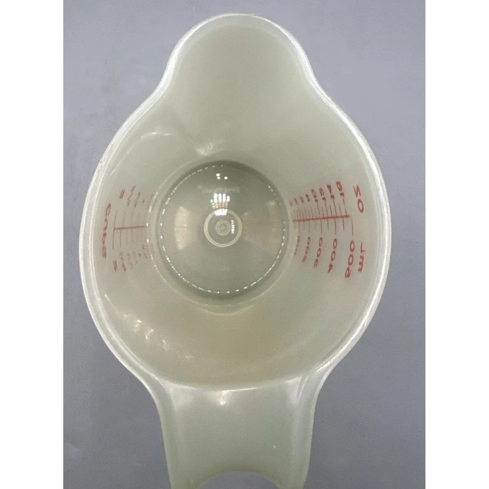 Tupperware Vintage 2 Cup Measuring Pitcher 1669-4 Frosted Red Letters 500mL 16oz